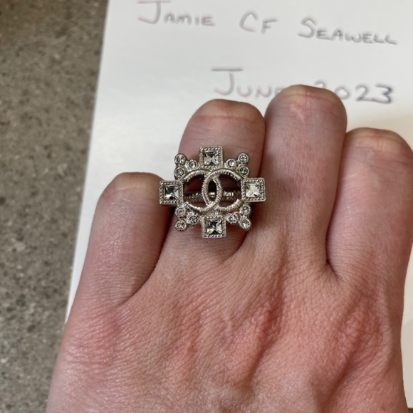 Sold-Chanel 2015 Art Deco Ring - Picture 2 of 8